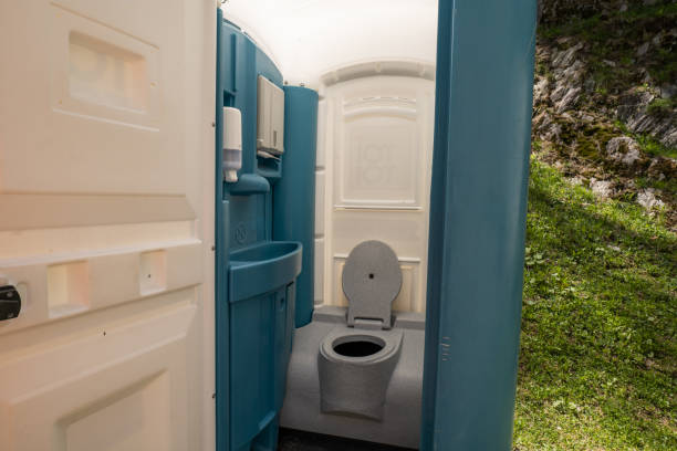 Best Portable toilet rental cost  in Justice, IL